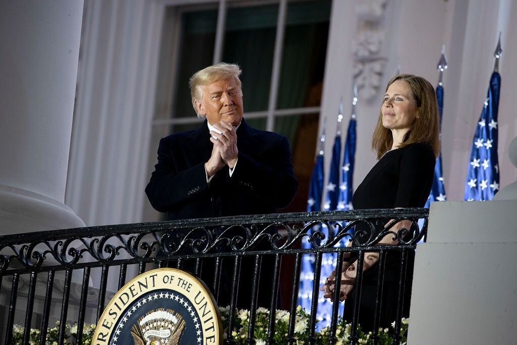 Amy Barrett y Donald Trump