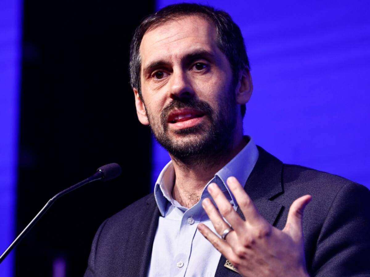 “Para que Huachipato sea viable...”: Ministro de Economía aborda el anuncio de cierre de la siderúrgica