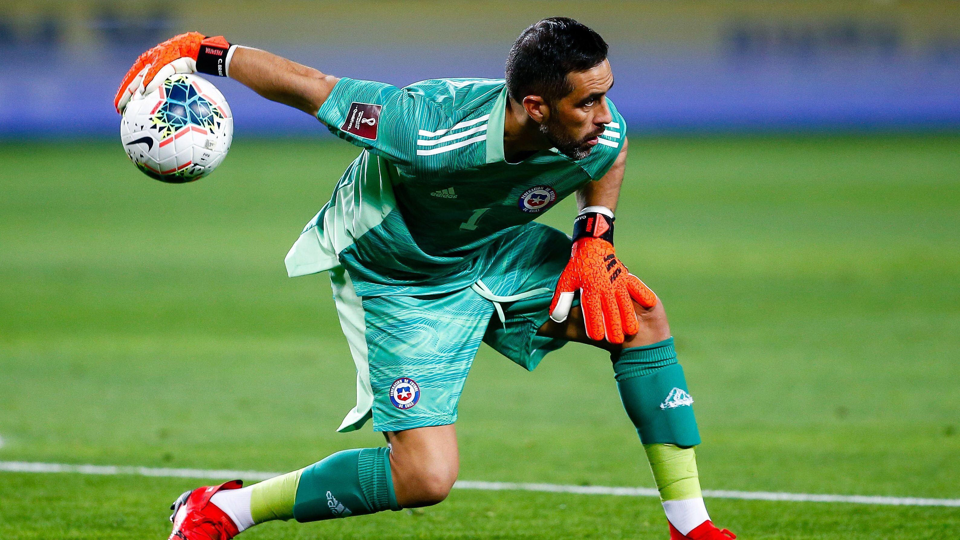 La Roja: Eduardo Berizzo desmiente que no considerará a Claudio Bravo