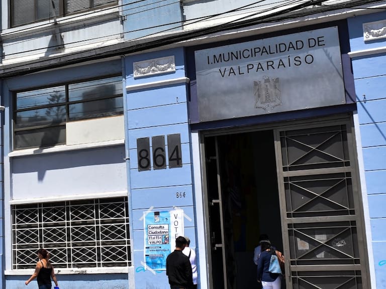 Municipalidad de Valparaíso envía a Corte informe por presentación de Las Indetectables