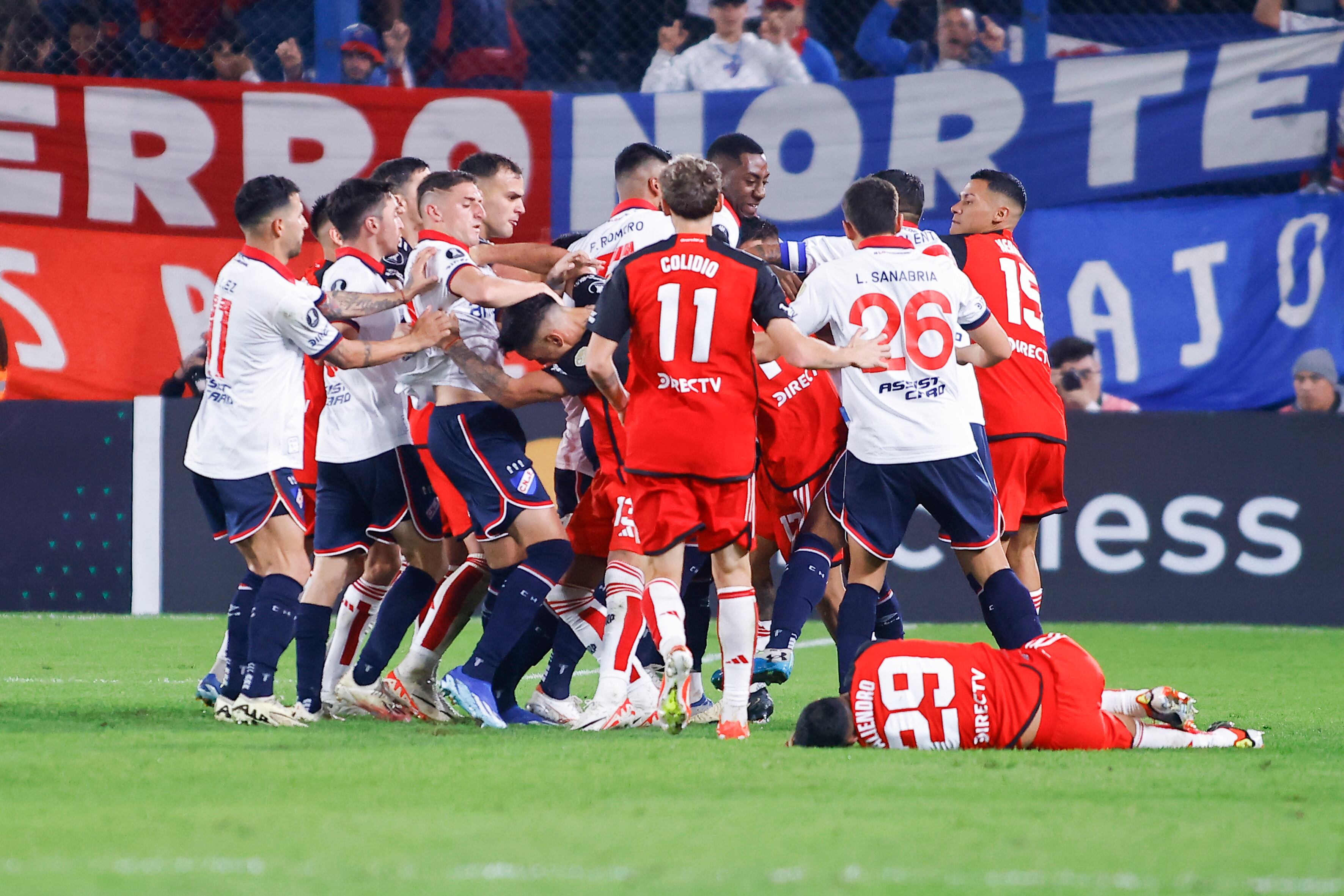 Nacional y River Plate protagonizaron una verdadera batalla para empatar por la Copa Libertadores | Getty Images