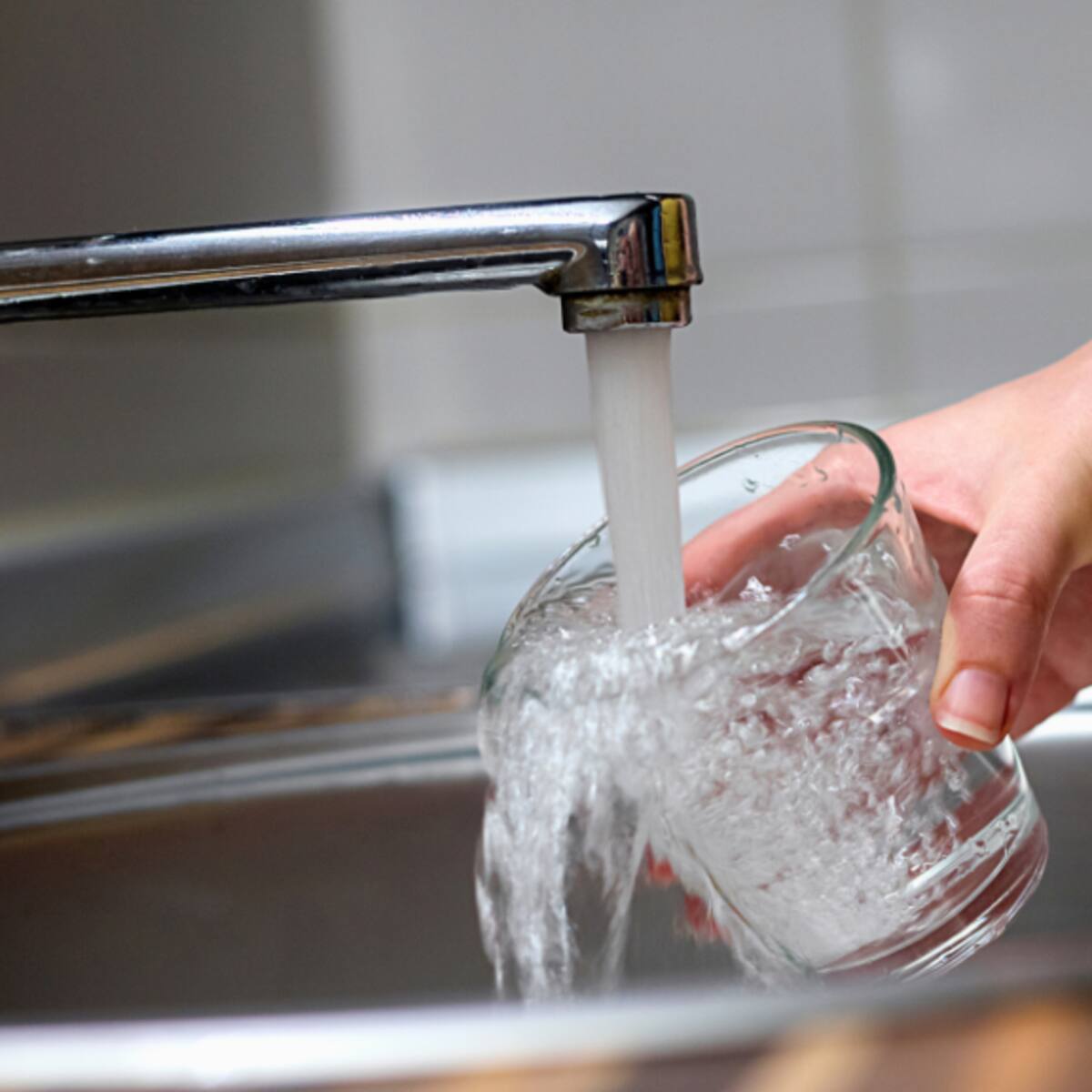 Por hasta 10 horas: Aguas Andinas confirma cortes de agua en Santiago este miércoles 3 de junio en 3 comunas