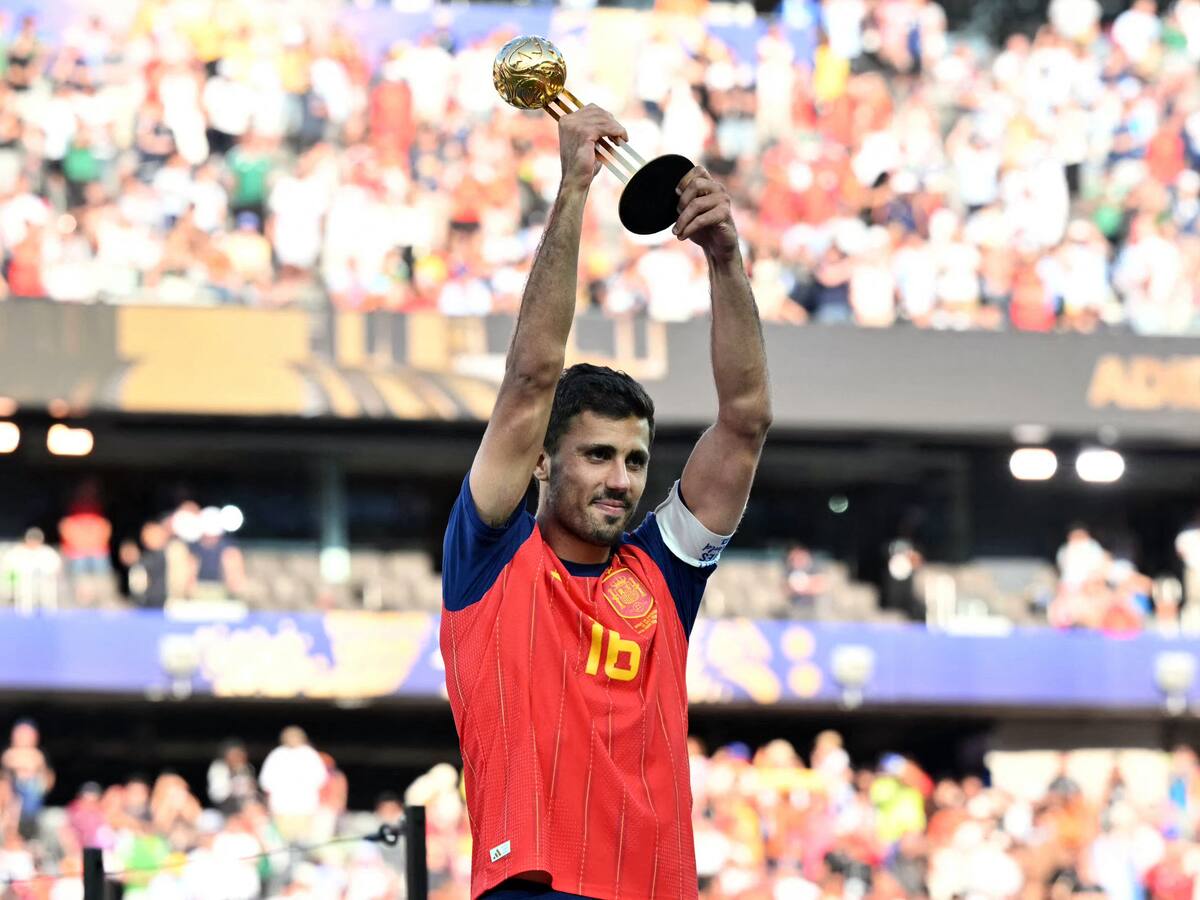 Rodri Hernández se queda con el premio al mejor jugador del Mundial 2026: España también gana otros dos galardones individuales