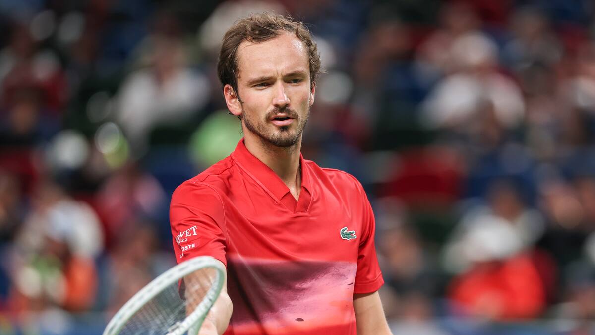Medvedev carga contra la organización del Masters de Shanghái en pleno partido: “Esto no es normal para un torneo de tenis profesional”