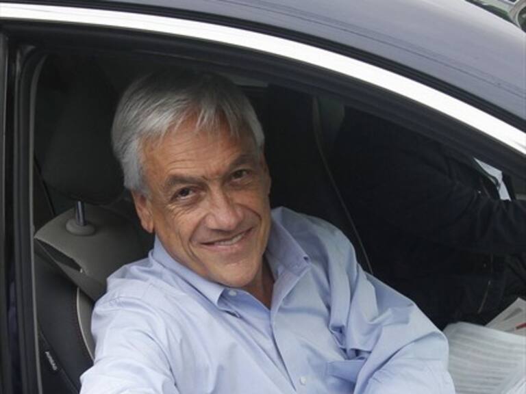 Agresiva funa contra Piñera durante paseo en Valparaíso