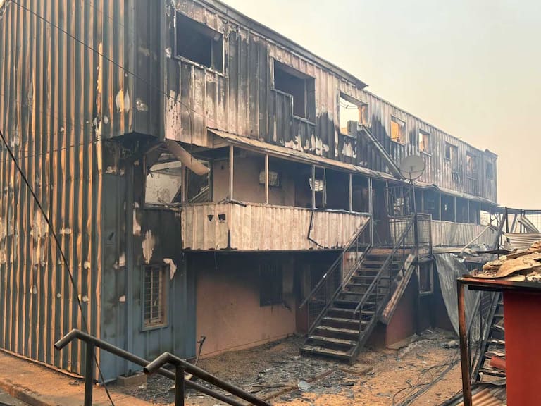 18 de ENERO DE 2026 / CONCEPCION
253 casas destruidas por el incendio forestal que afecta Villa Lord Cochrane, Penco - Lirquen en la comuna de Concepción
FOTO : LUCAS AGUAYO / UNO NOTICIAS