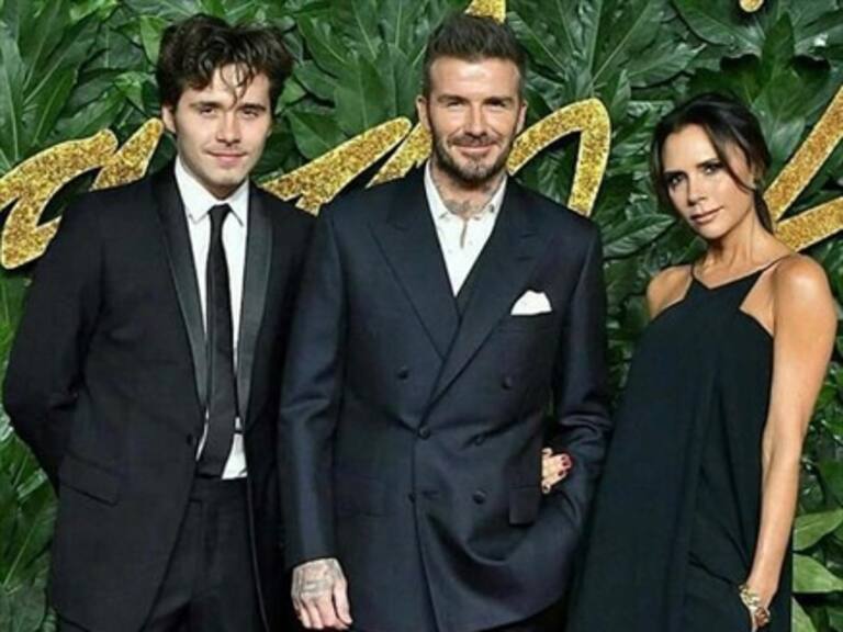 Victoria y David Beckham sorprendieron a su hijo Brooklyn con original torta de donas