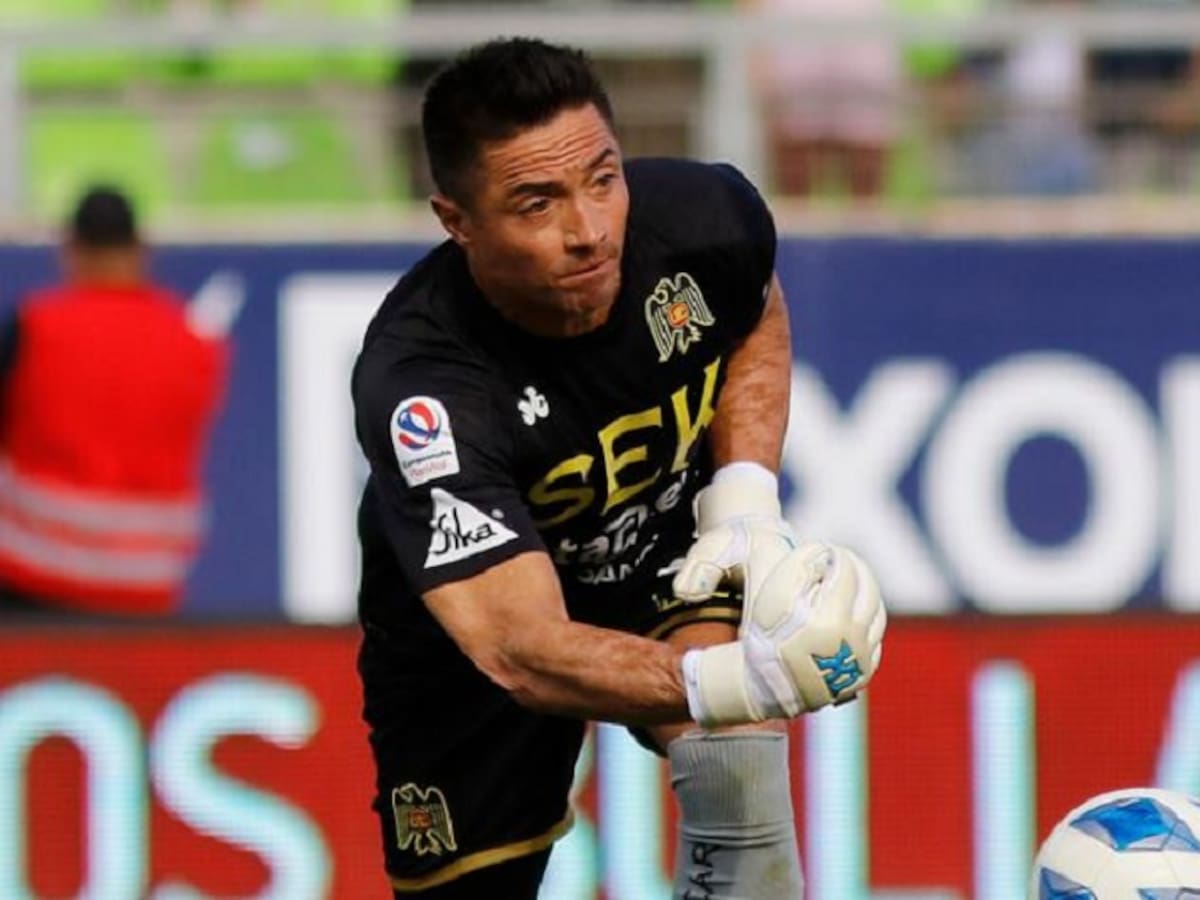 Miguel Pinto tras su notable partido por las semifinales de Copa Chile: «Le tengo mucho cariño a la U»