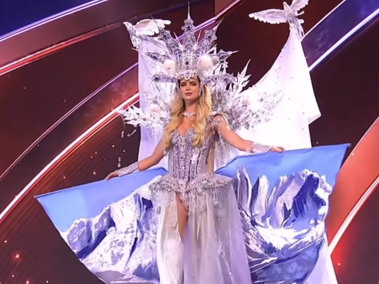 Captura Instagram @misschileuniverso y @missologouniversal