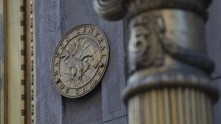 Economía chilena cae más de lo esperado en el primer trimestre: PIB retrocede 0,5%
