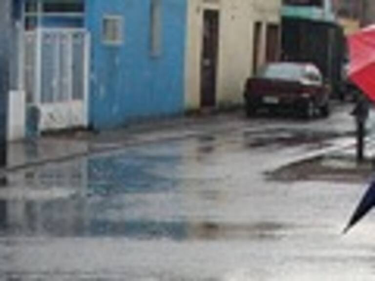 Suspendieron clases en Azapa por desborde del río San José