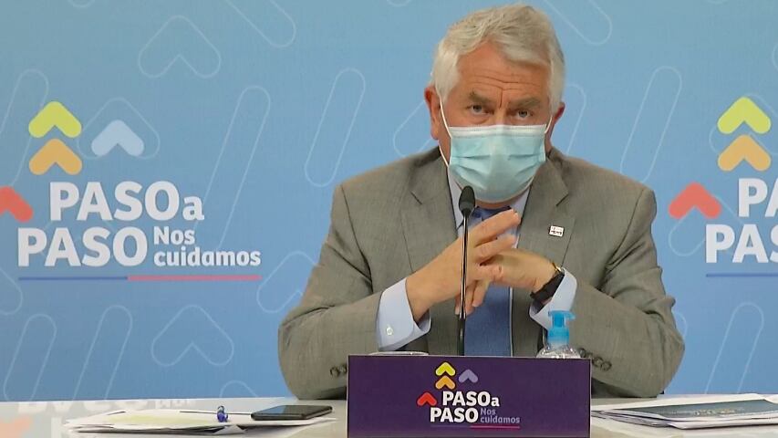 Ministro de Salud y comunicación de riesgo