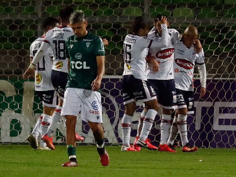 Deportes Melipilla hundió aún más a Santiago Wanderers con categórica goleada en Valparaíso