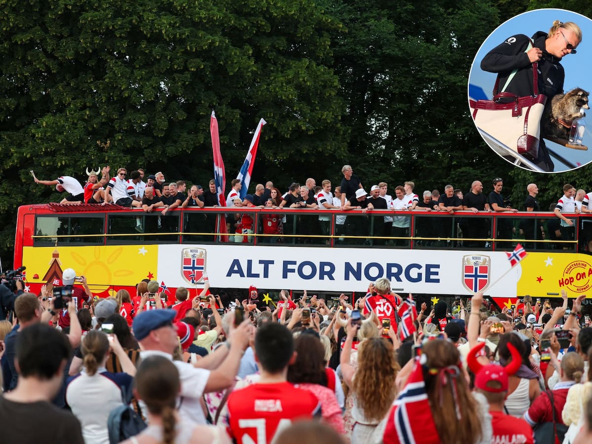 Con Haaland mostrando un peculiar souvenir: la multitudinaria recepción al plantel de Noruega tras su exitoso Mundial 2026