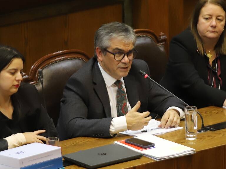 Mario Marcel anuncia que habrán “muchos cambios importantes” en la Ley de Presupuesto 2024