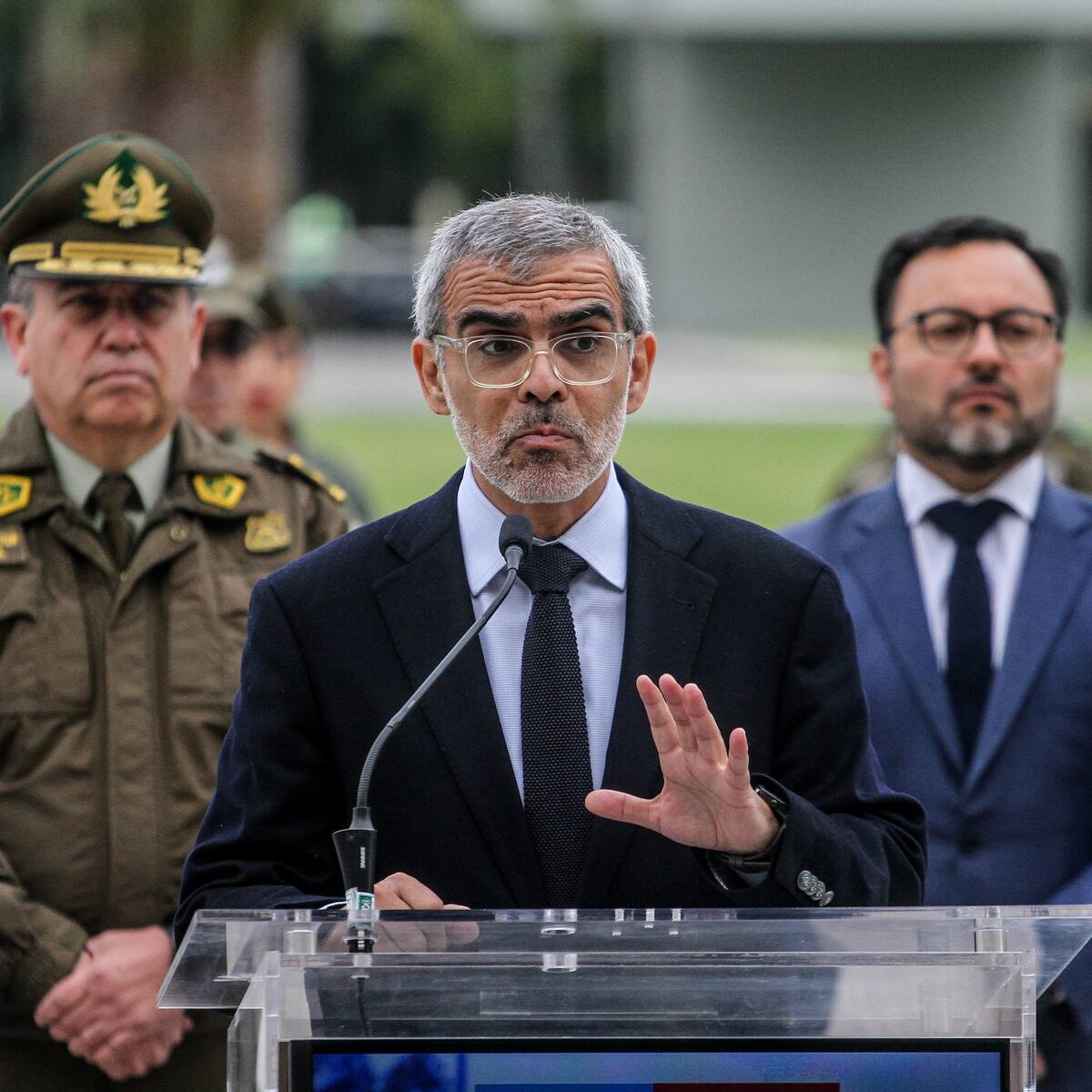 Ministro Cordero descarta toque de queda en La Araucanía tras nuevos ataques incendiarios