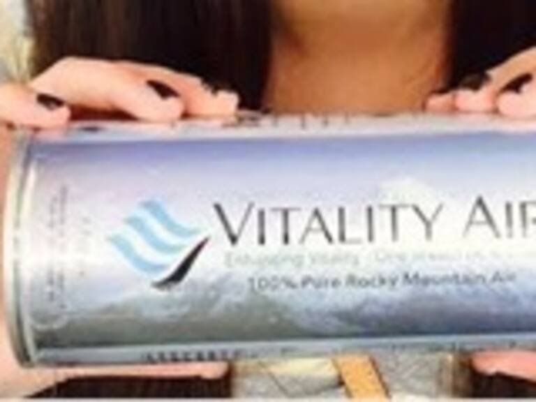 Compañía canadiense emprende en China vendiendo latas con aire puro