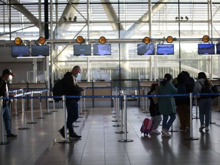 La cesión de pasajes podrá hacerse sin fines de lucro. | Agencia Uno.