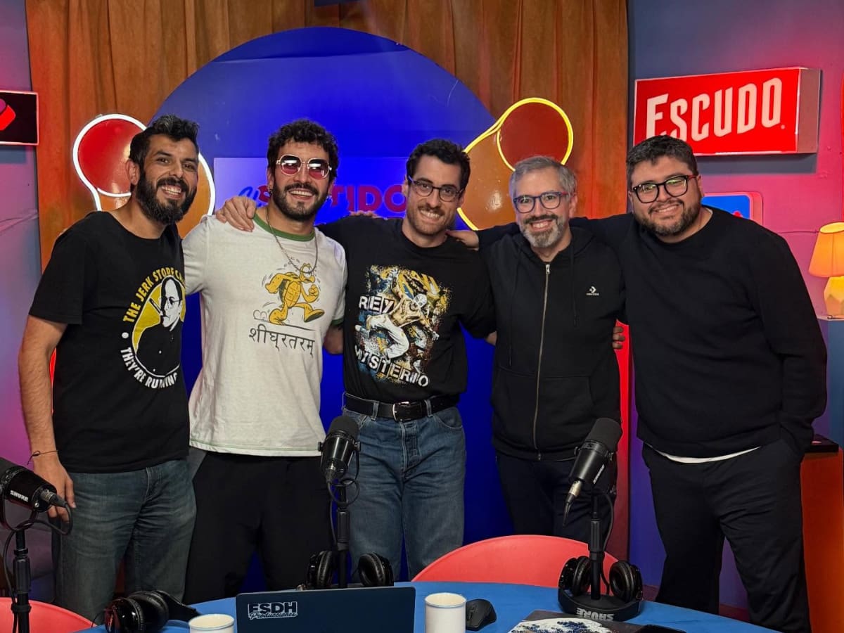 Comediante chileno confiesa que le gusta usar ropa de mujer y lo rematan: “El colaless que andas trayendo”