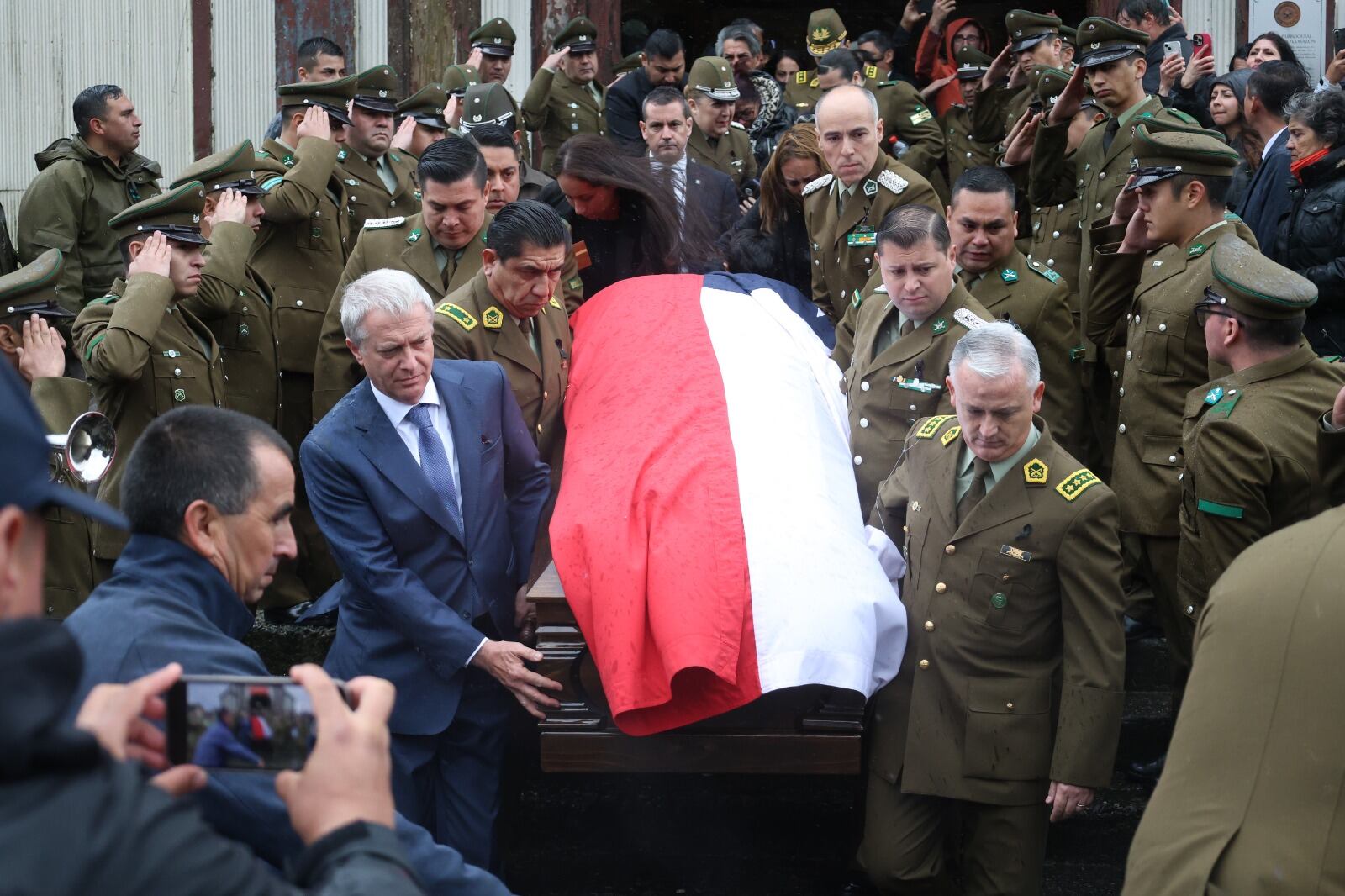 José Antonio Kast en el funeral del sargento Javier Figueroa