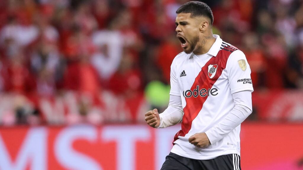 Paulo Díaz enciende las alarmas en La Roja tras presentarse lesionado en River Plate