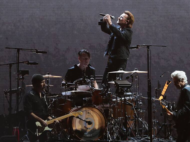 La banda U2 durante un concierto en la ciudad australiana de Sídney