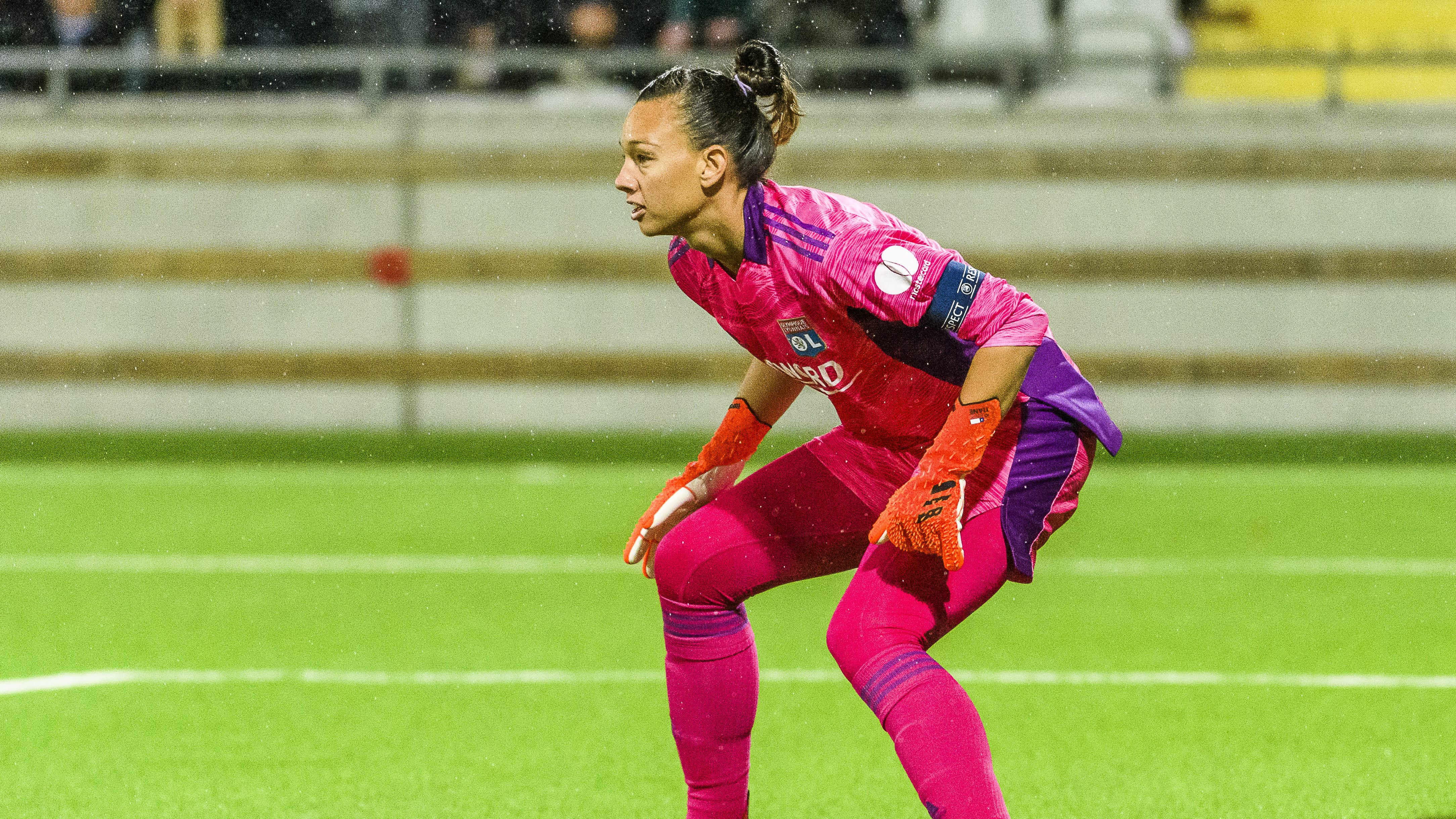Christiane Endler volvió a la titularidad con el Olympique de Lyon