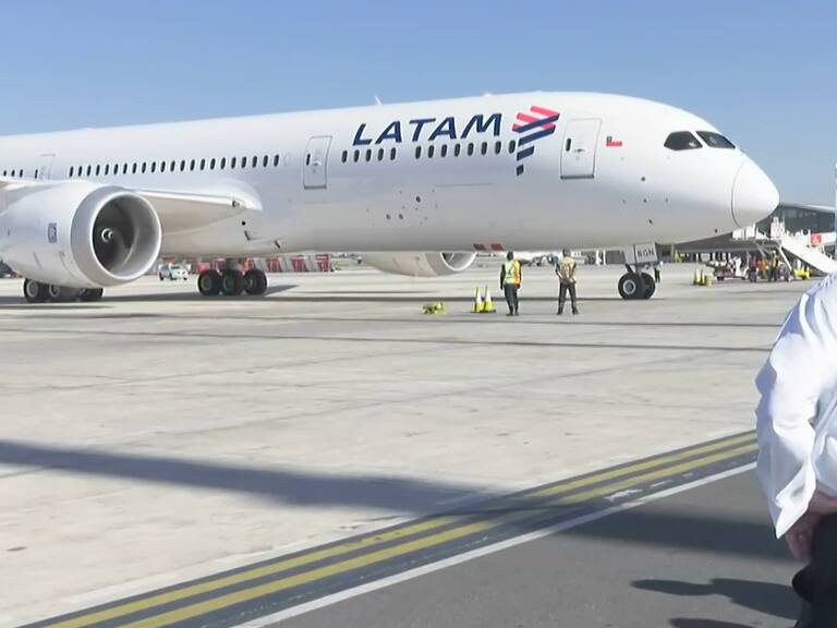 Presidente Piñera recibió casi 2 millones de dosis de vacuna Sinovac