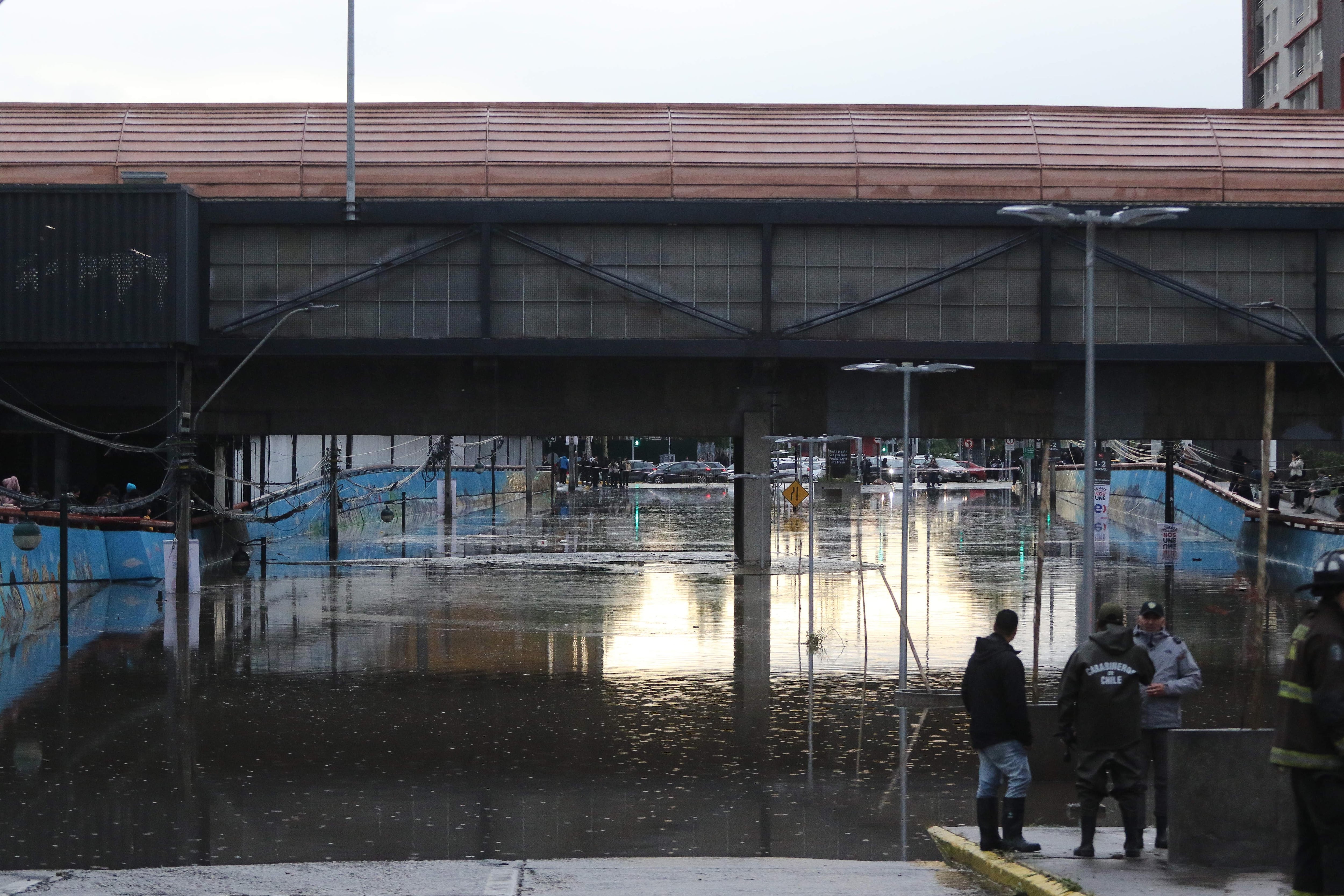 Caída de granizo en Santiago, en vivo: reacciones, cortes de luz, activación de quebradas, pronóstico de lluvia y últimas noticias