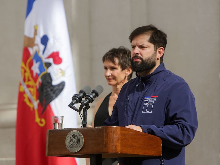 SANTIAGOEl Presidente de la República, Gabriel Boric Font, se reúne con la ministra del Interior y Seguridad Pública, Carolina Tohá.
FOTO: LUKAS SOLIS / AGENCIAUNO