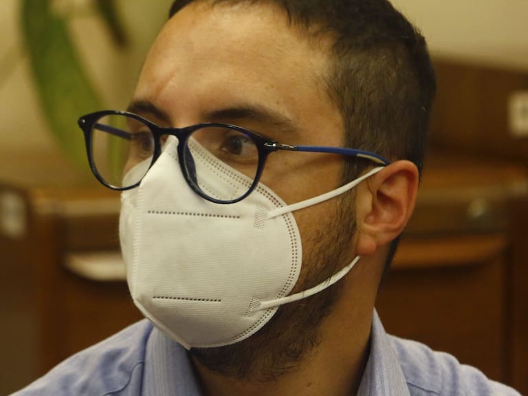 «No difundo fake news»: Diputado Jaime Sáez responde a José Antonio Kast por consumo de marihuana