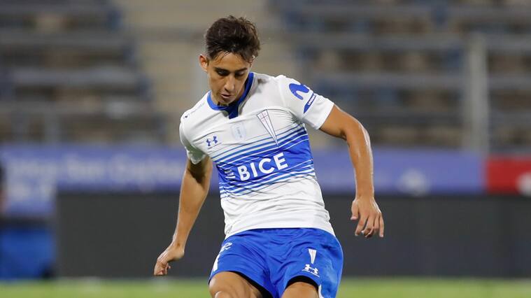 25 de Enero del 2021/SANTIAGOCarlos Salomon(c) ,durante el partido valido por la Vigésimo Tercera fecha del Campeonato Nacional AFP PlanVital 2020, entre Universidad Católica vs Palestino, disputado en el Estadio San Carlos de Apoquindo.
FOTO:FRANCISCO LONGA/AGENCIAUNO