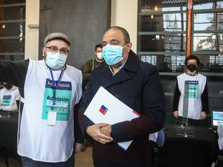 Ministro Ávila dio inicio a postulaciones del SAE 2023: «Permite la eliminación de las barreras de acceso a la educación»