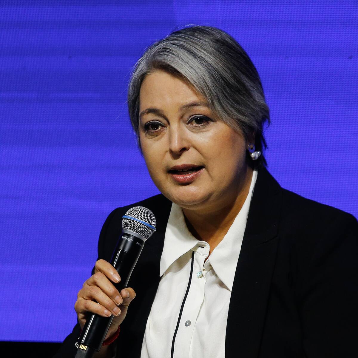 La deuda oficialista con Jara: tres de nueve partidos financiaron su campaña pese al llamado del comando