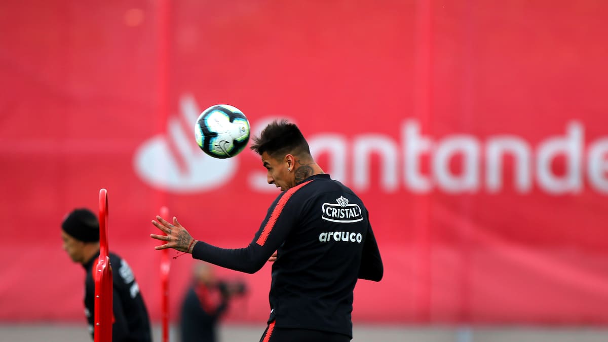 “La Roja siempre será importante para mí; estoy dispuesto a aportar, pero hoy la atención debe estar en los jóvenes”