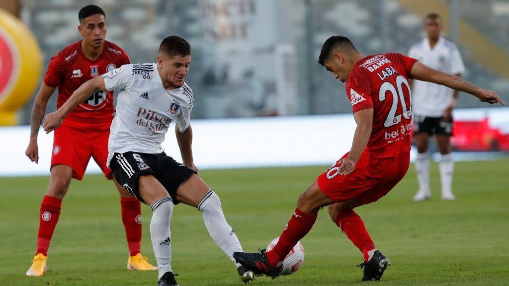 27 de Marzo del 2021/SANTIAGOLeonardo Gil(i) y Matías Laba(d) ,durante el partido valido por la Primera fecha del Campeonato Nacional AFP PlanVital 2021, entre Colo Colo vs Unión La Calera, disputado en el Estadio Monumental.
FOTO:FRANCISCO LONGA/AGENCIAUNO