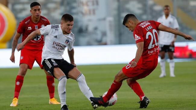 27 de Marzo del 2021/SANTIAGOLeonardo Gil(i) y Matías Laba(d) ,durante el partido valido por la Primera fecha del Campeonato Nacional AFP PlanVital 2021, entre Colo Colo vs Unión La Calera, disputado en el Estadio Monumental.
FOTO:FRANCISCO LONGA/AGENCIAUNO