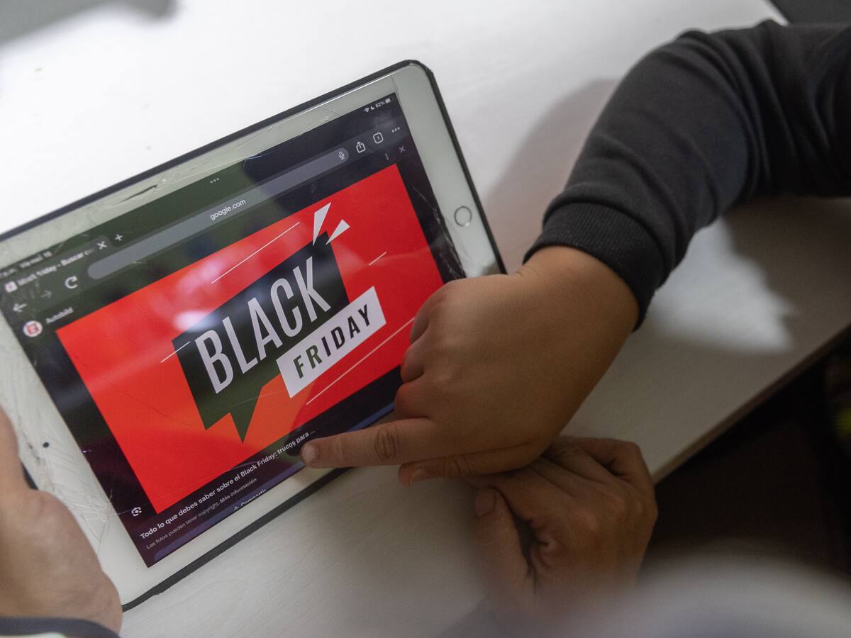 Se acerca el Black Friday y abren más de 1.500 puestos de trabajo en Chile: revisa dónde y cómo postular