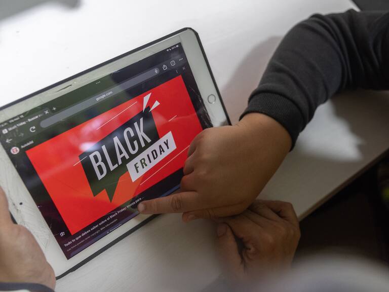 Se acerca el Black Friday y abren más de 1.500 puestos de trabajo en Chile: revisa dónde y cómo postular