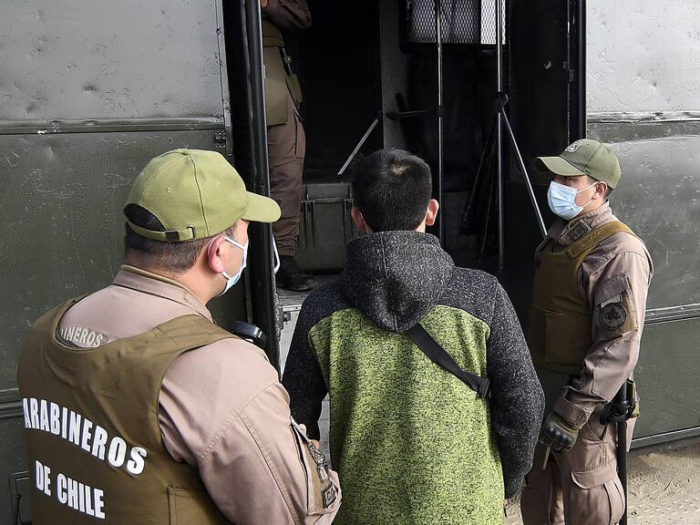 Fiesta clandestina terminó con 59 detenidos