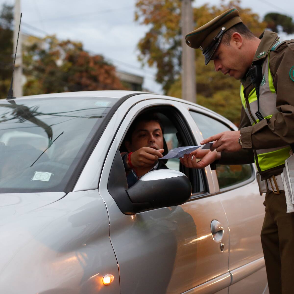 Restricción vehicular en Chile 2026: qué vehículos no pueden circular hoy martes 19 de mayo en Santiago