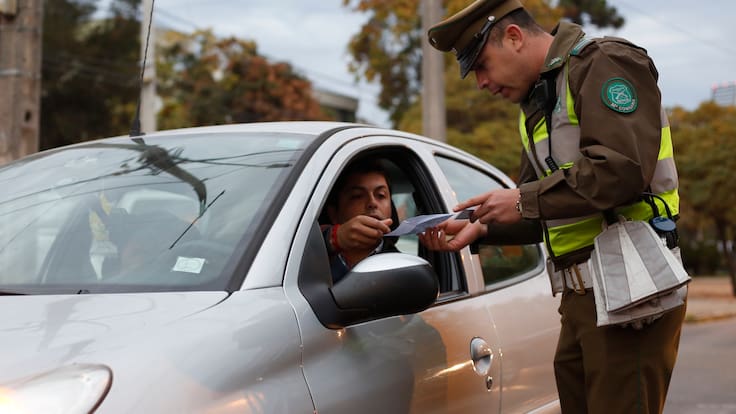 Restricción vehicular en Chile 2026: qué vehículos no pueden circular hoy martes 19 de mayo en Santiago