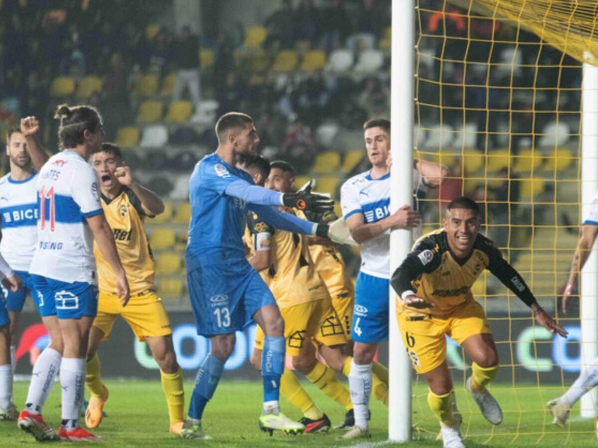 Coquimbo Unido tumba a la UC en el Sánchez Rumoroso y le queda pisando los talones a la U por el liderato del Campeonato Nacional