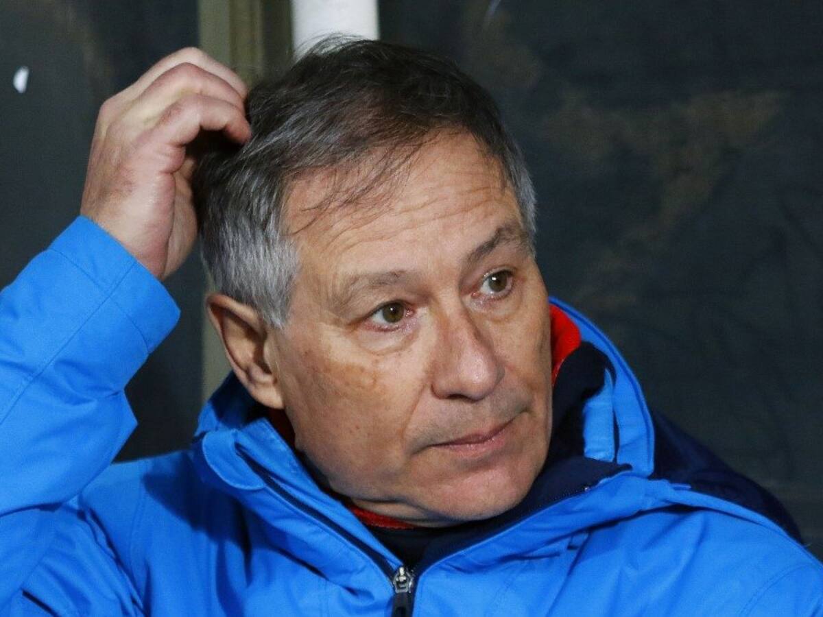 Es oficial: Universidad Católica confirma la salida de Ariel Holan como director técnico