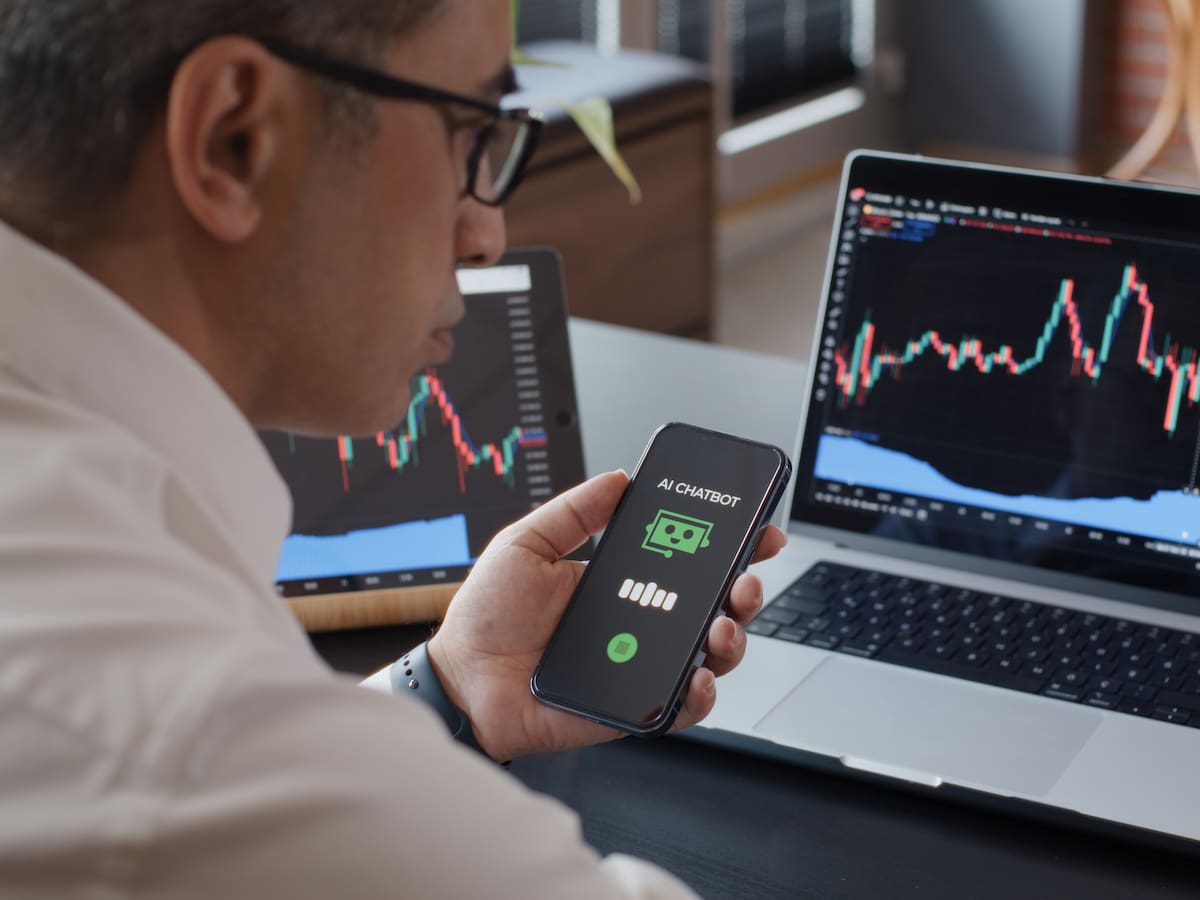 “No tienes que estar en todas las plataformas”: experto en marketing entrega claves para que emprendedores marquen la diferencia en RR.SS.