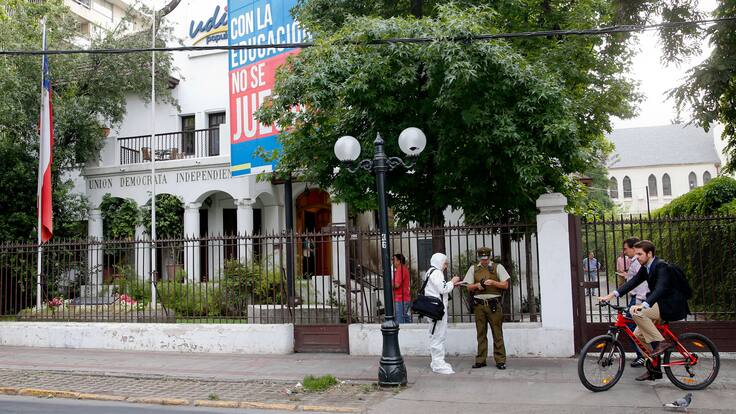 Intento de robo afecta a sede de la UDI en Providencia