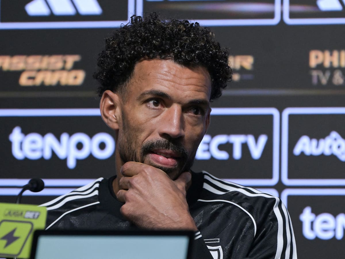 Vozinha revela la verdadera razón que retrasó su llegada a Chile para firmar en Colo Colo: “Le pedí al presidente...”