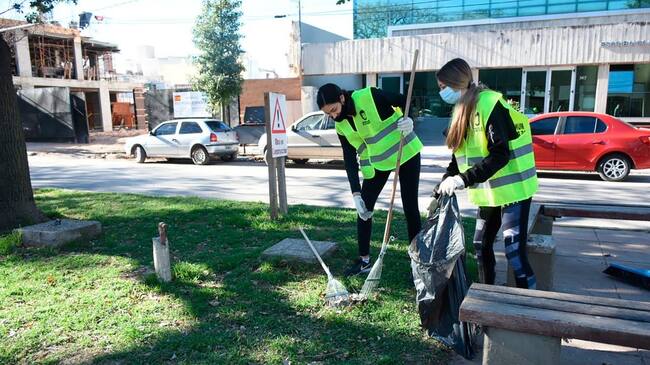Fiestas clandestinas trabajos comunitarios