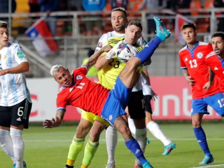 Periodista argentino ningunea a Brasil y se acuerda de Chile