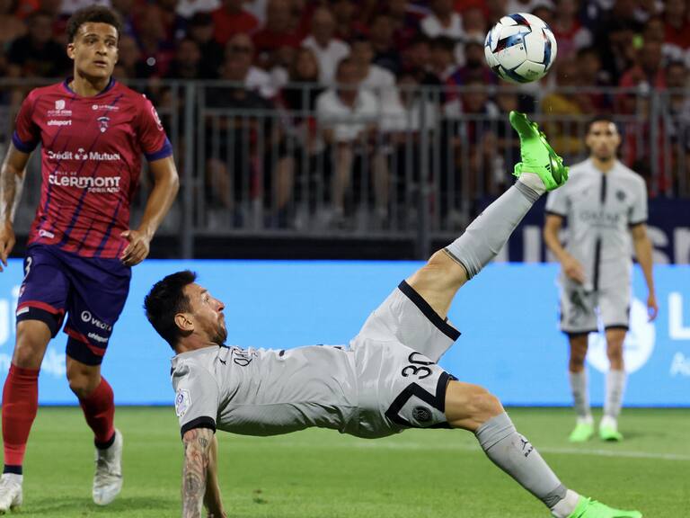 "Esta chilena sí va a Qatar": Prensa argentina carga contra Chile tras el gol de Messi en el PSG